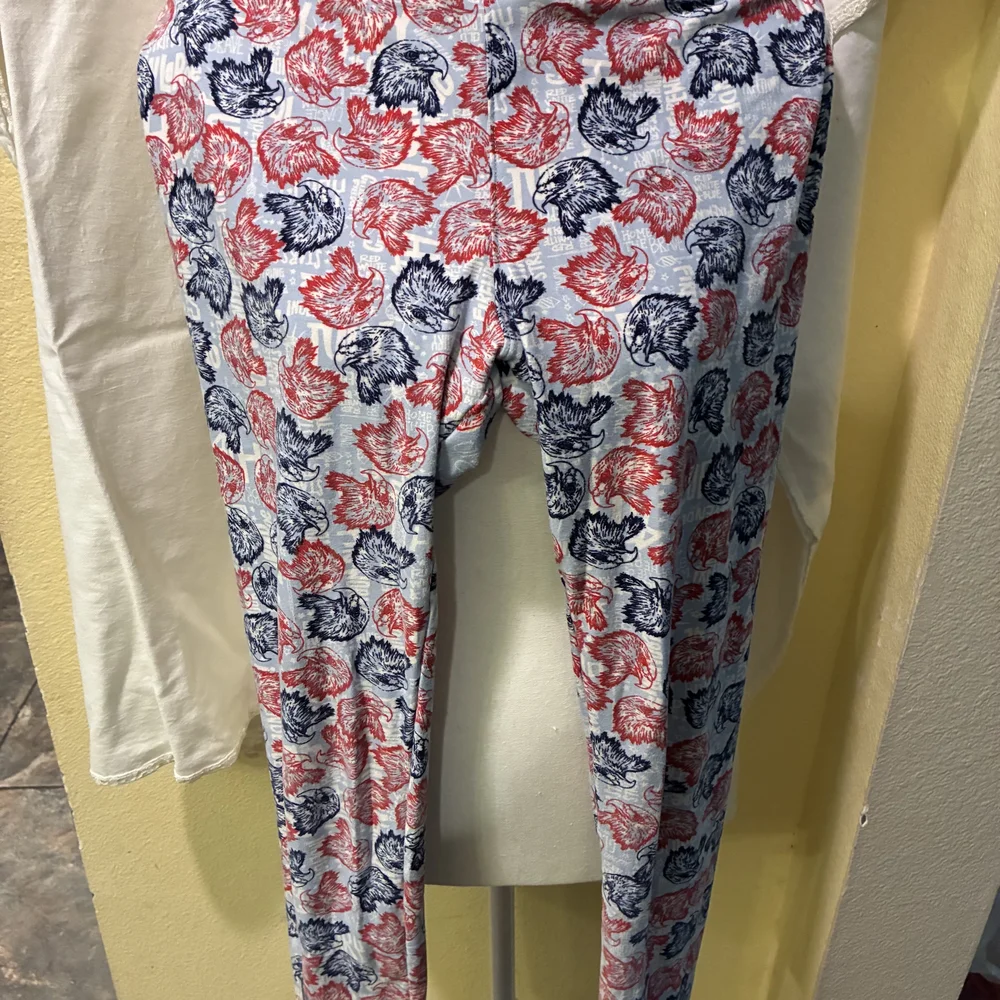 LuLaRoe Red and Blue Leaf Pattern Leggings - Picture 1 of 4